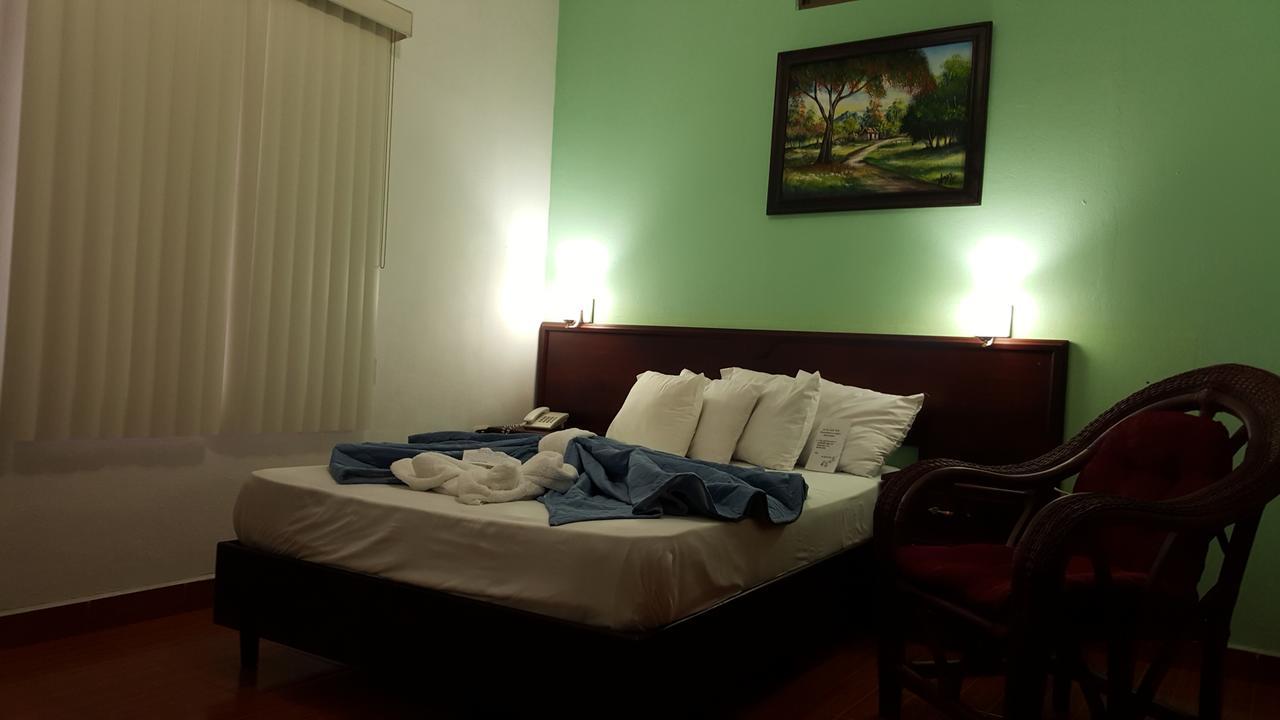 Hotel Don Vito Estelí Екстериор снимка