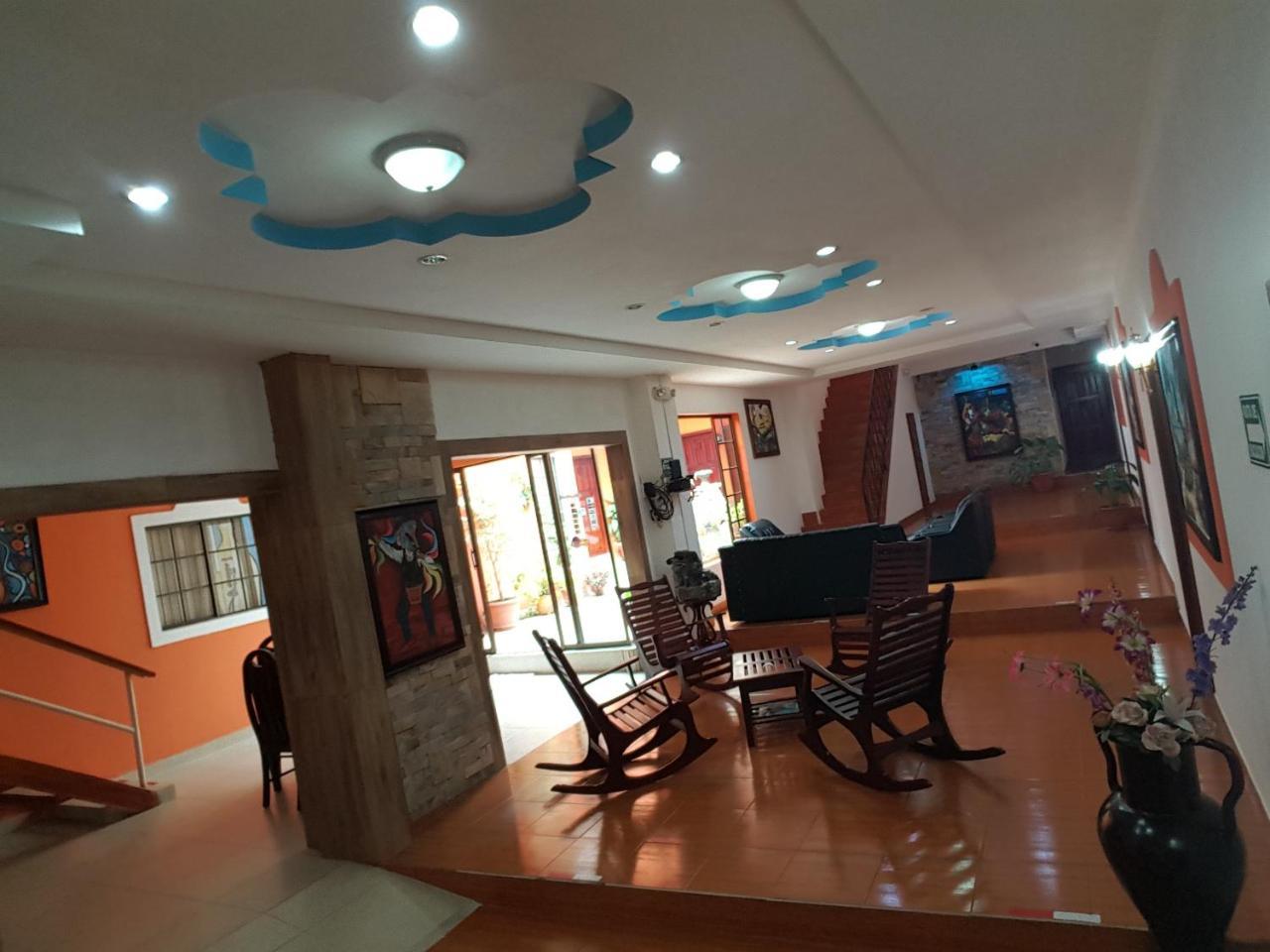 Hotel Don Vito Estelí Екстериор снимка